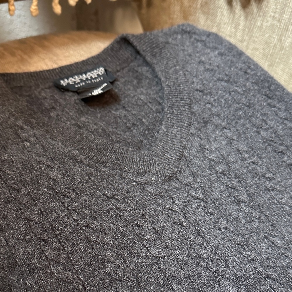 VTG Italy 100% cashmere cable-knit V-neck sweater vest in gray Men’s L - Picture 10 of 11